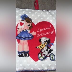 💌 Brand 🆕 Valentine Girl and Dog Hot Pot/Tea Kettle Cushion 💌